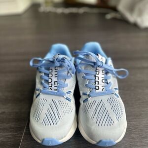 Oncloud Cloud Surfers